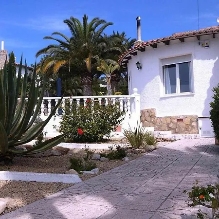 Disfrute Del Relax La Privacidad Y La Comodidad En Esta Villa Con Piscina ヴィラ *