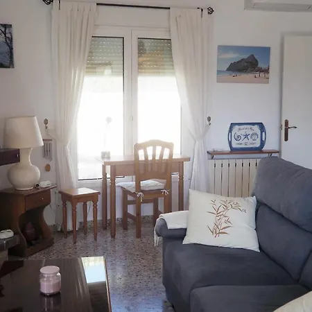 Disfrute Del Relax La Privacidad Y La Comodidad En Esta Villa Con Piscina ヴィラ カルプ