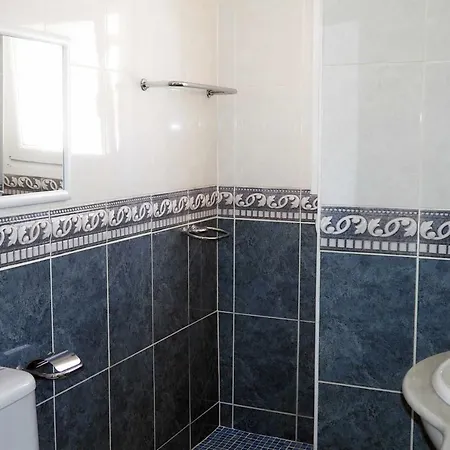 Disfrute Del Relax La Privacidad Y La Comodidad En Esta Villa Con Piscina