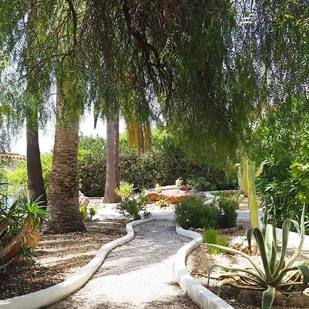 Disfrute Del Relax La Privacidad Y La Comodidad En Esta Villa Con Piscina ヴィラ *